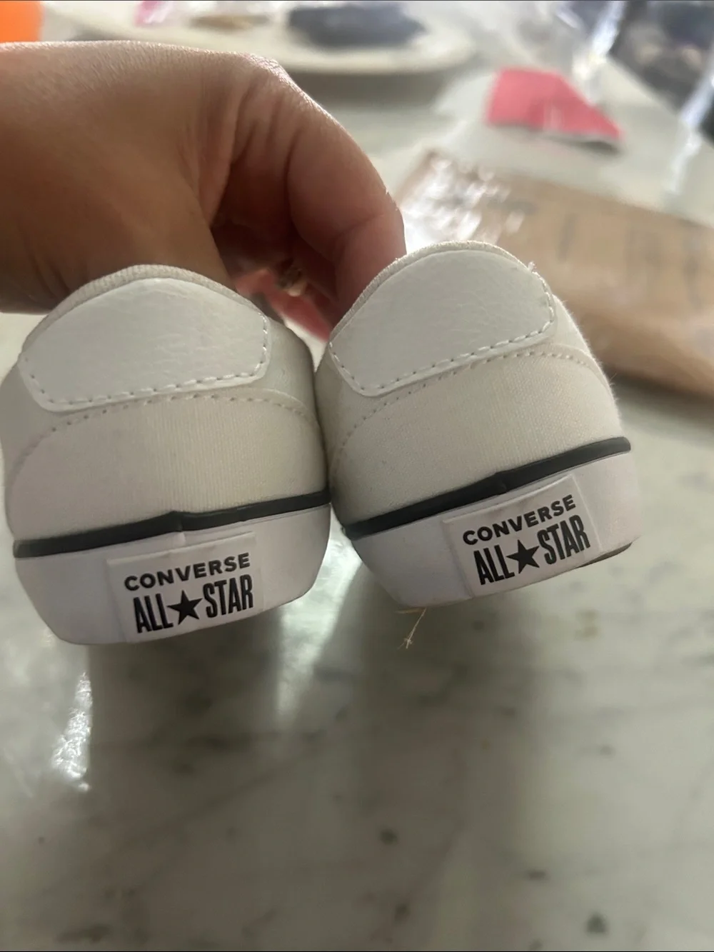 NWT Converse Belmont Kids Low Top Sneakers in White and Red Sz 10